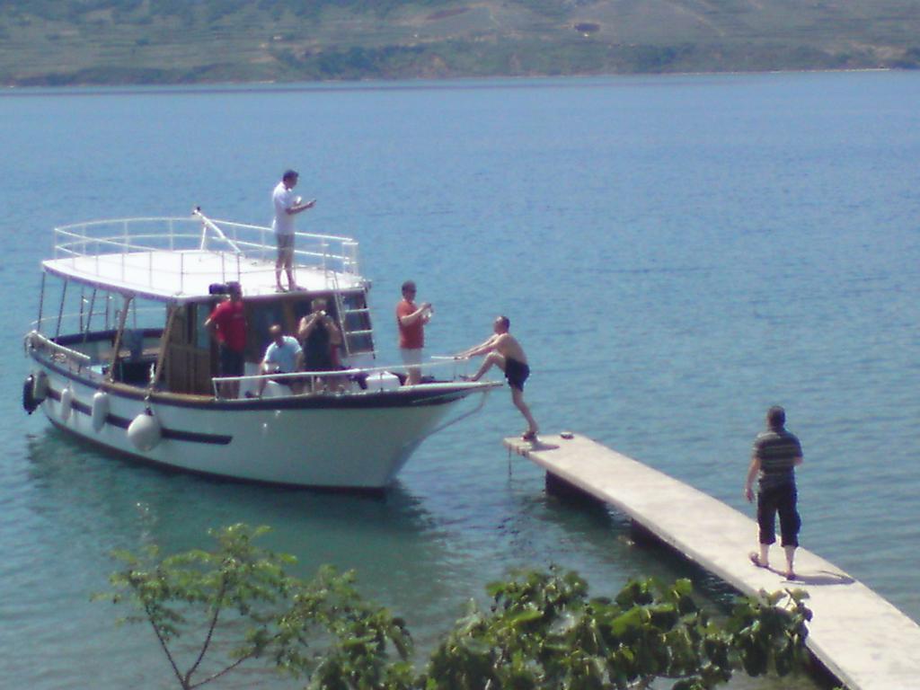 Pansion Laguna Метайна Экстерьер фото